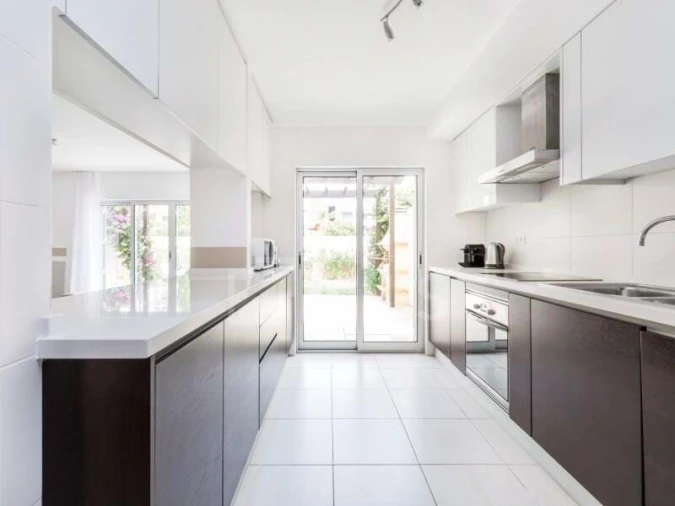 Moradia T3 para Venda em Quarteira Foto 4