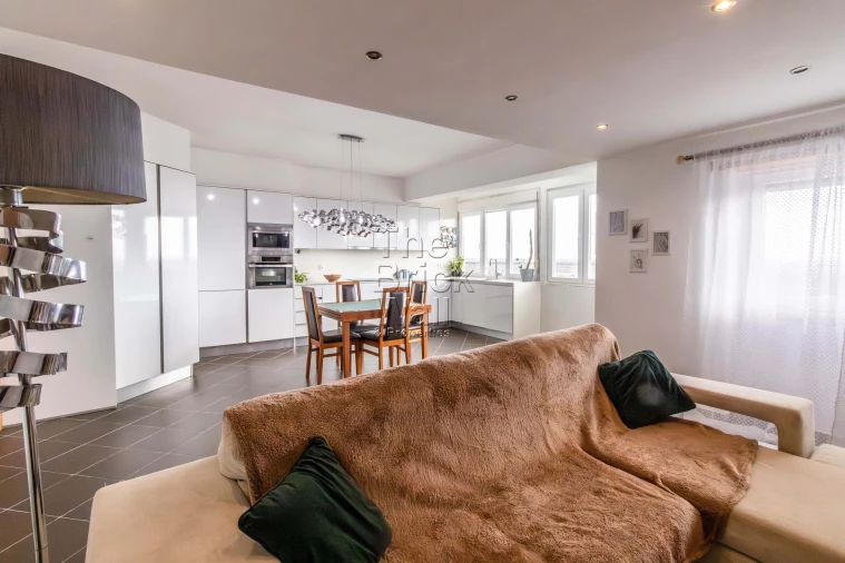 Apartamento T2 para Venda em Póvoa de Santa Iria e Forte da Casa Foto 2