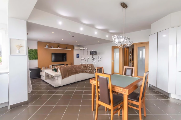 Apartamento T2 para Venda em Póvoa de Santa Iria e Forte da Casa Foto 4