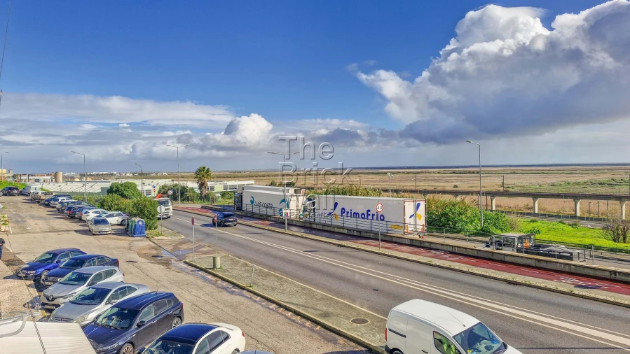 Apartamento T2 para Venda em Póvoa de Santa Iria e Forte da Casa Foto 17