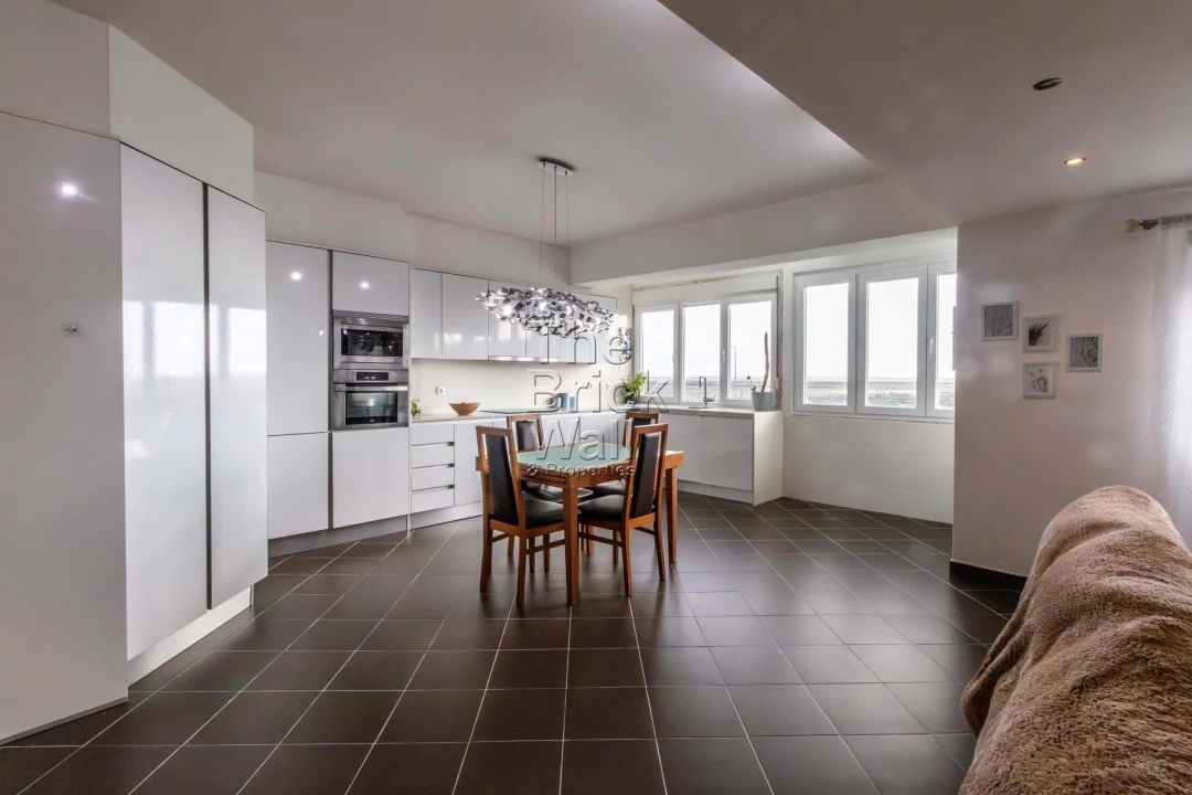 Apartamento T2 para Venda em Póvoa de Santa Iria e Forte da Casa Foto 6