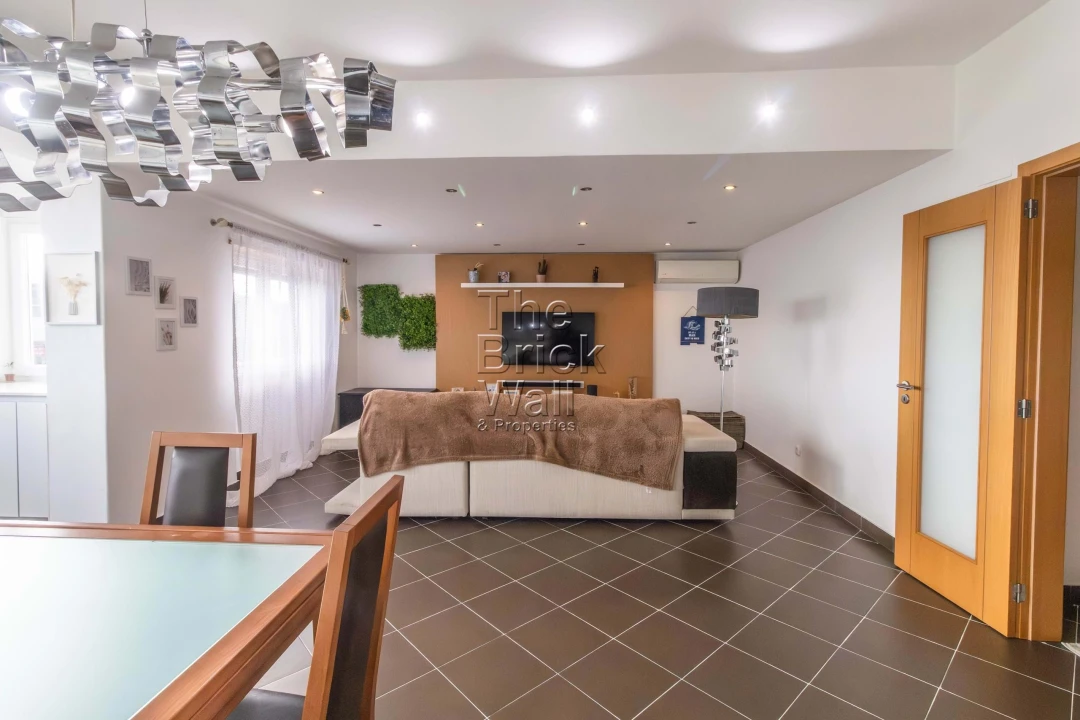 Apartamento T2 para Venda em Póvoa de Santa Iria e Forte da Casa Foto 3