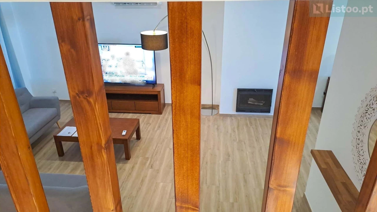 Moradia T3 para Venda em Quelfes Foto 23