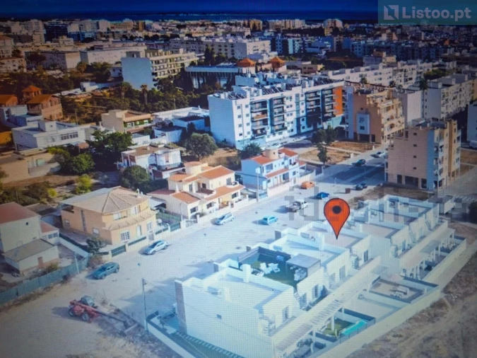 Moradia T3 para Venda em Quelfes Foto 9