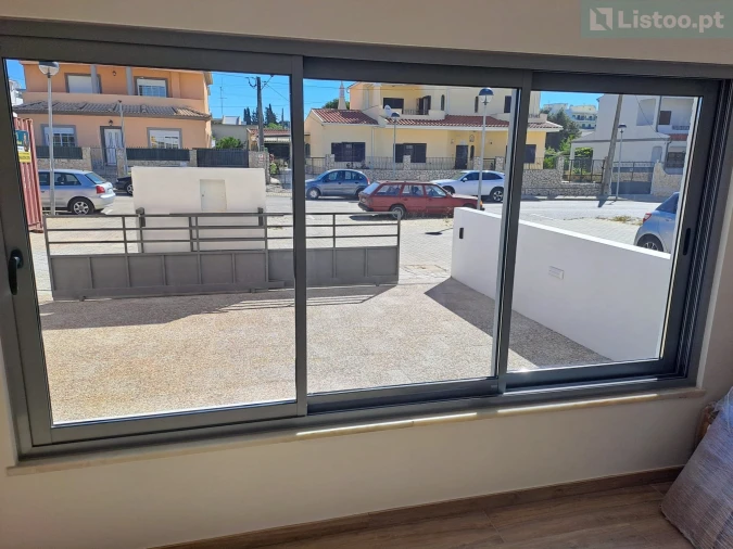 Moradia T3 para Venda em Quelfes Foto 6