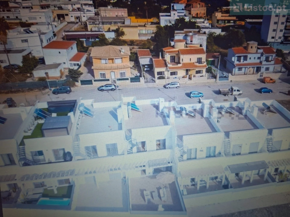 Moradia T3 para Venda em Quelfes Foto 10