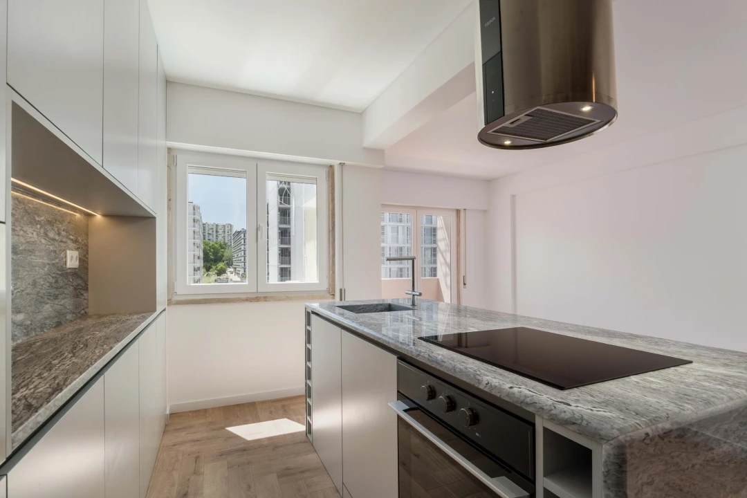 Apartamento T2 para Venda em Avenidas Novas Foto 17