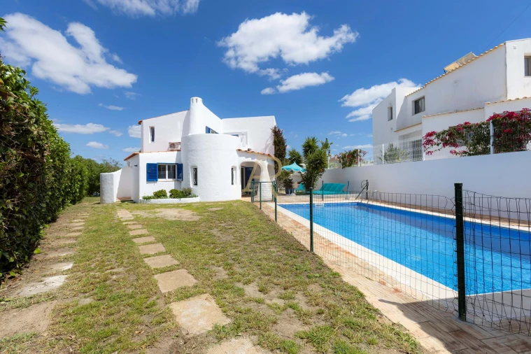 Moradia T3 para Venda em Albufeira e Olhos de Água Foto 4