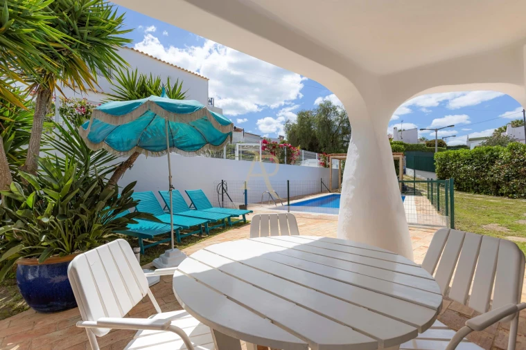 Moradia T3 para Venda em Albufeira e Olhos de Água Foto 13