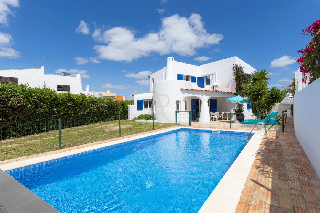 Moradia T3 para Venda em Albufeira e Olhos de Água Foto 1