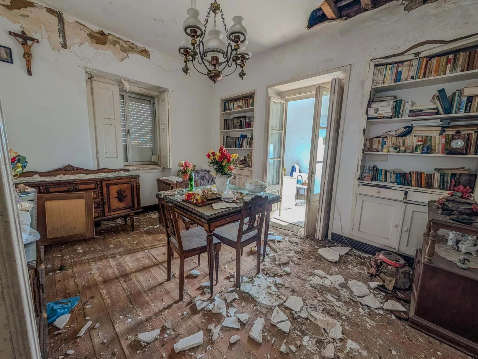 Moradia T4 para Venda em Ramada e Caneças Foto 9