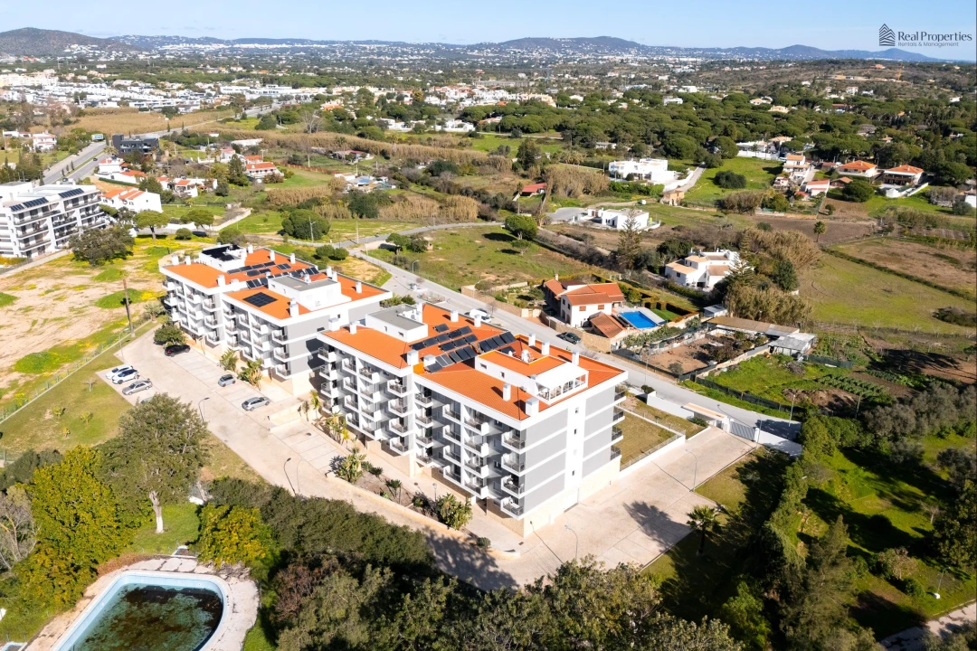 Apartamento T3 para Venda em Quarteira Foto 36