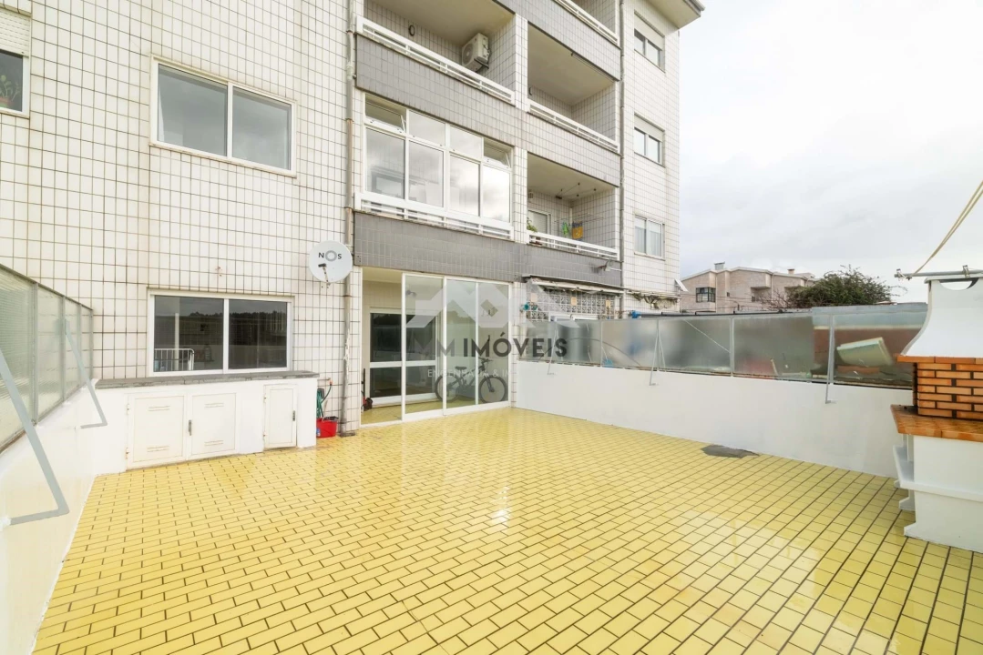 Apartamento T2 para Venda em Valadares Foto 2