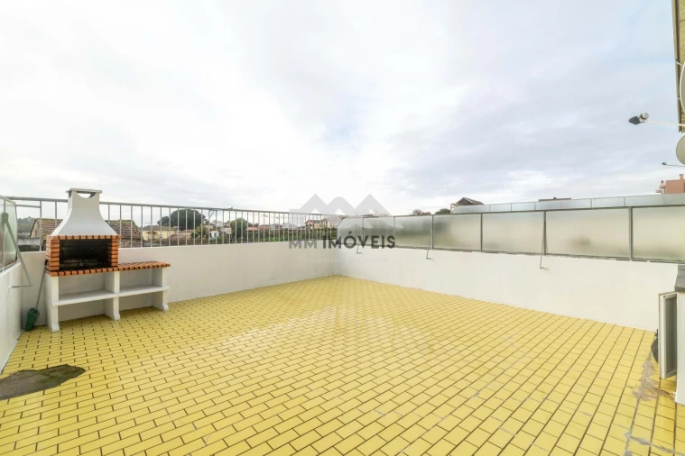 Apartamento T2 para Venda em Valadares Foto 11