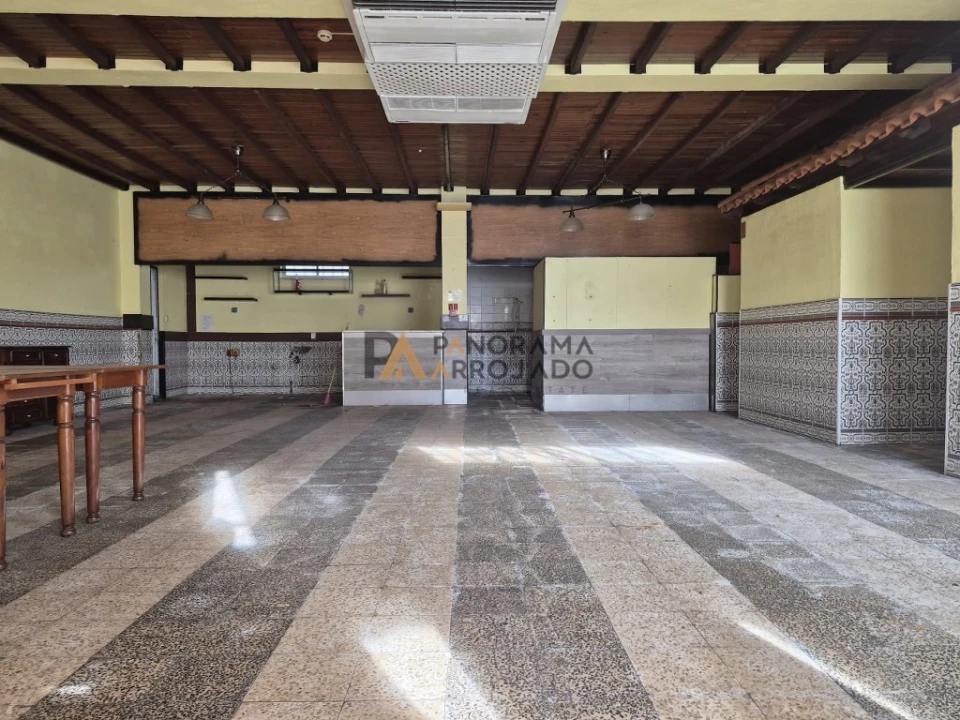 Negócio para Venda em Gaio-Rosário e Sarilhos Pequenos Foto 1