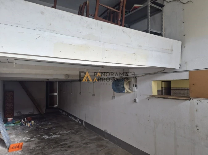 Negócio para Venda em Gaio-Rosário e Sarilhos Pequenos Foto 13