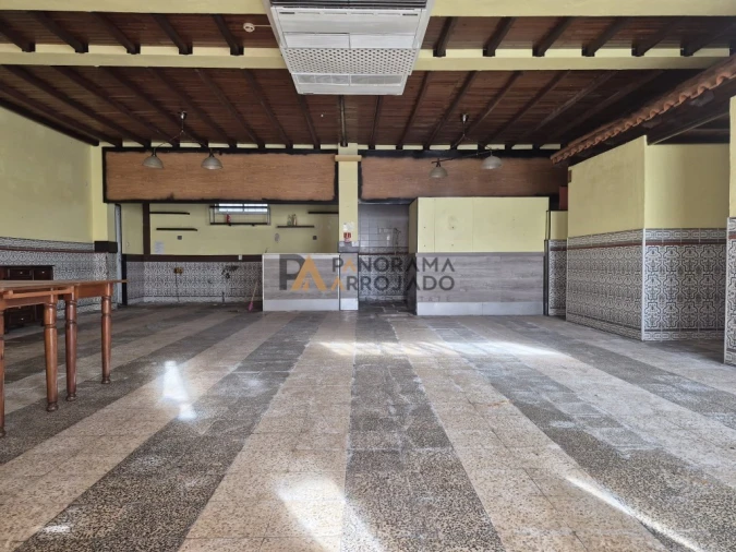 Negócio para Venda em Gaio-Rosário e Sarilhos Pequenos Foto 1