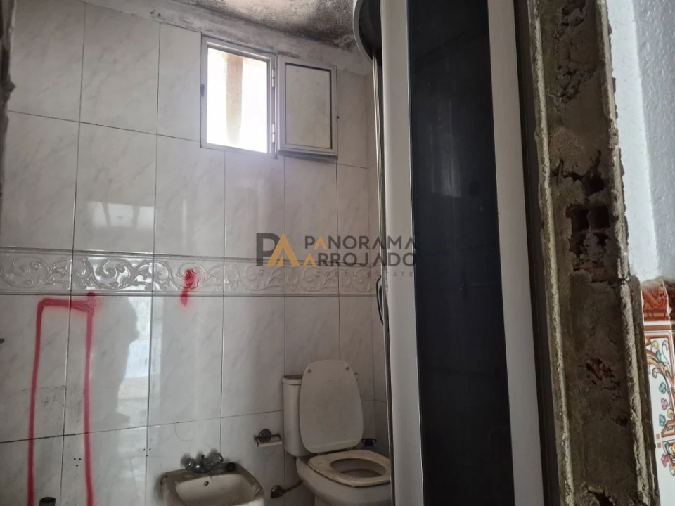 Moradia T2 para Venda em Vialonga Foto 8