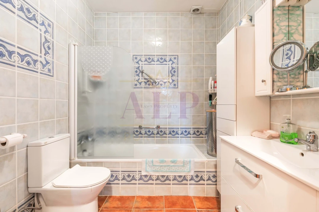 Moradia T2 para Venda em Lagos (São Sebastião e Santa Maria) Foto 13