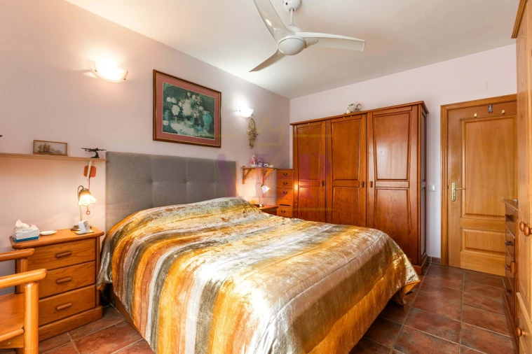 Moradia T2 para Venda em Lagos (São Sebastião e Santa Maria) Foto 10