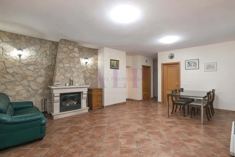 Moradia T2 para Venda em Lagos (São Sebastião e Santa Maria) Foto 3