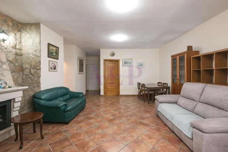 Moradia T2 para Venda em Lagos (São Sebastião e Santa Maria) Foto 4