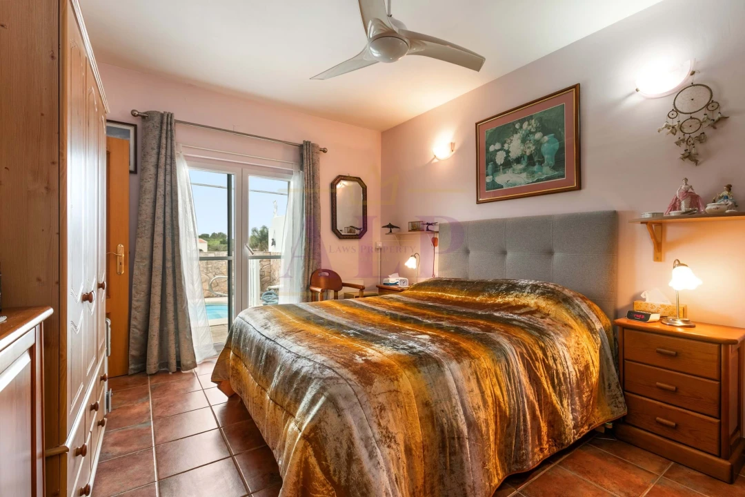 Moradia T2 para Venda em Lagos (São Sebastião e Santa Maria) Foto 11