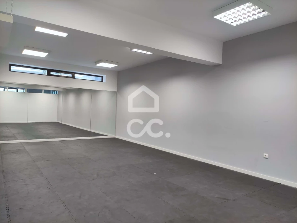 Negócio para Venda em Santa Maria Maior Foto 14