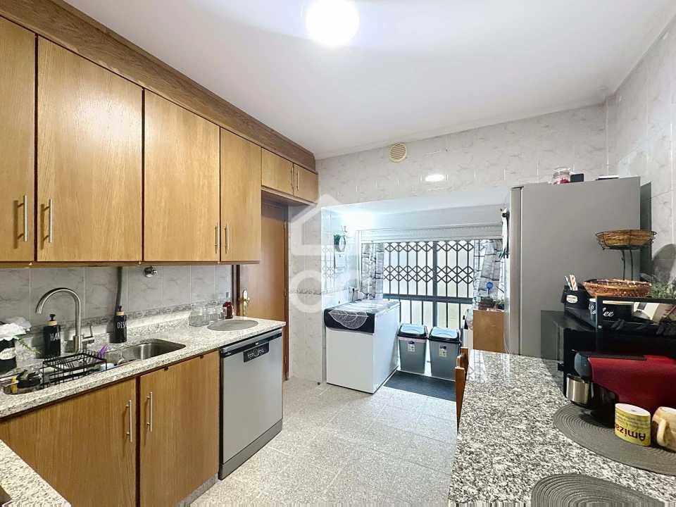 Apartamento T3 para Venda em Santa Maria Maior Foto 4