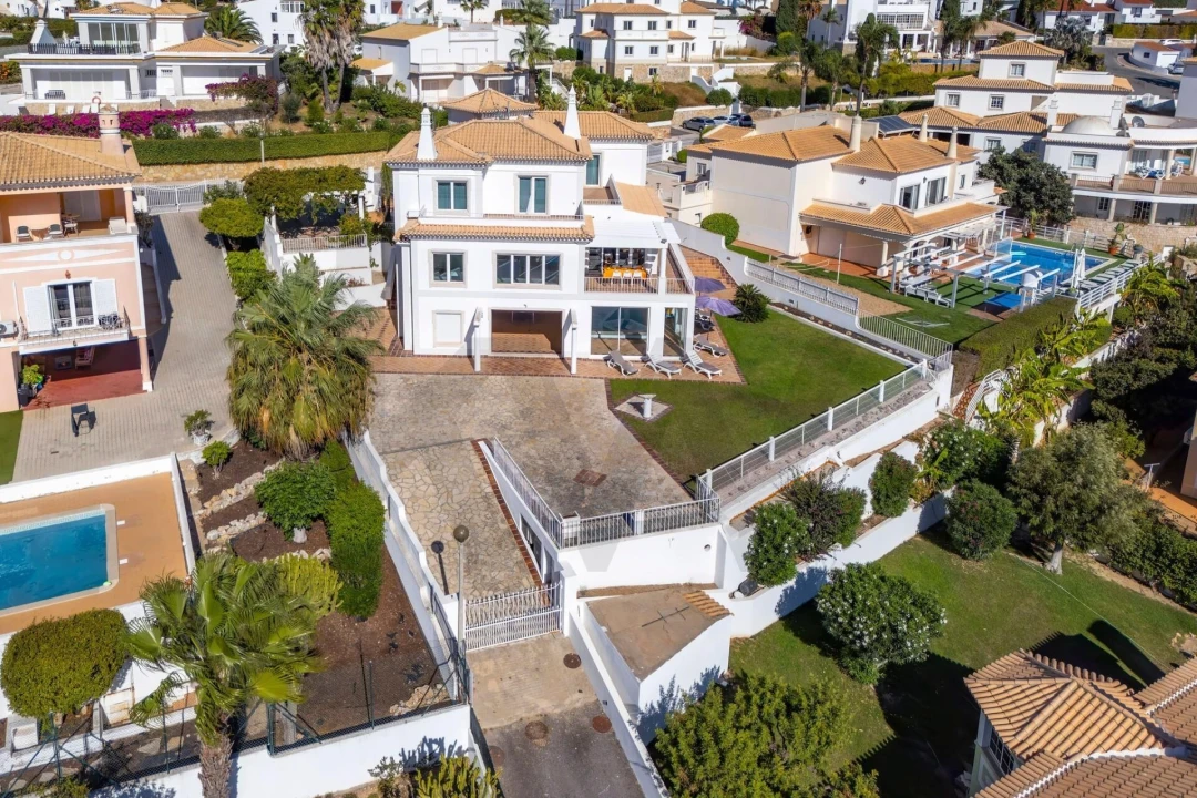 Moradia T4 para Venda em Albufeira e Olhos de Água Foto 63