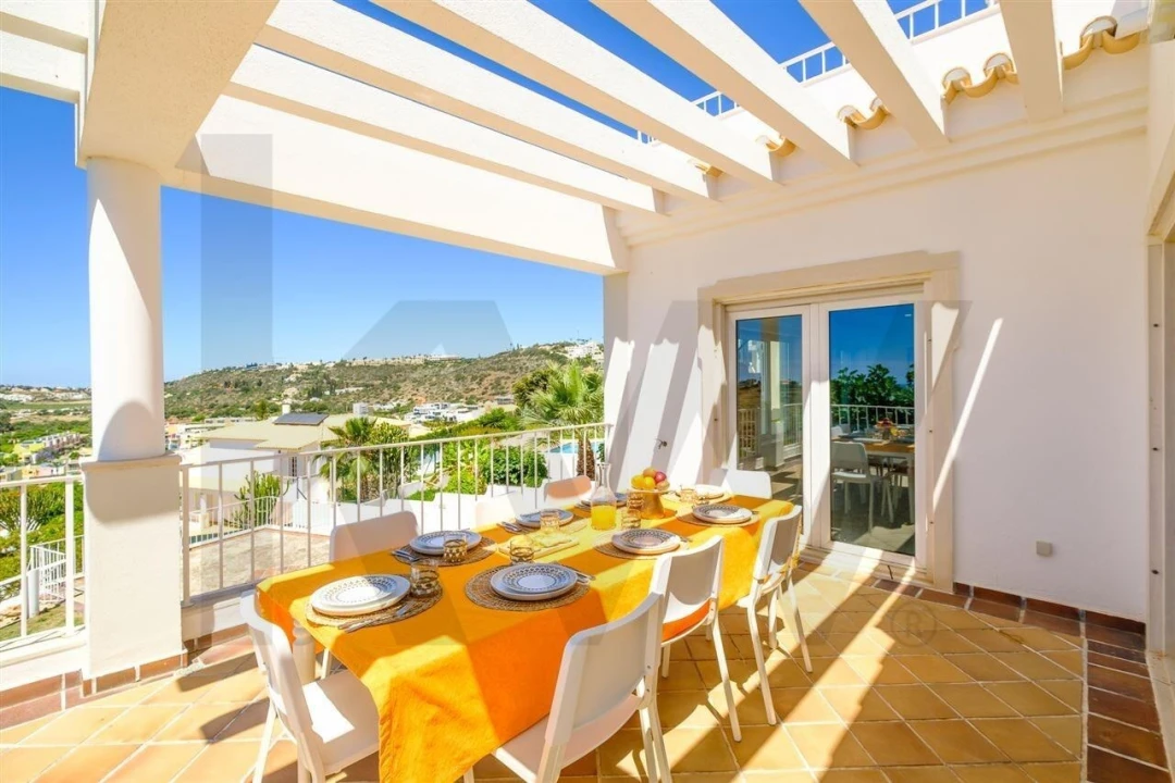 Moradia T4 para Venda em Albufeira e Olhos de Água Foto 12