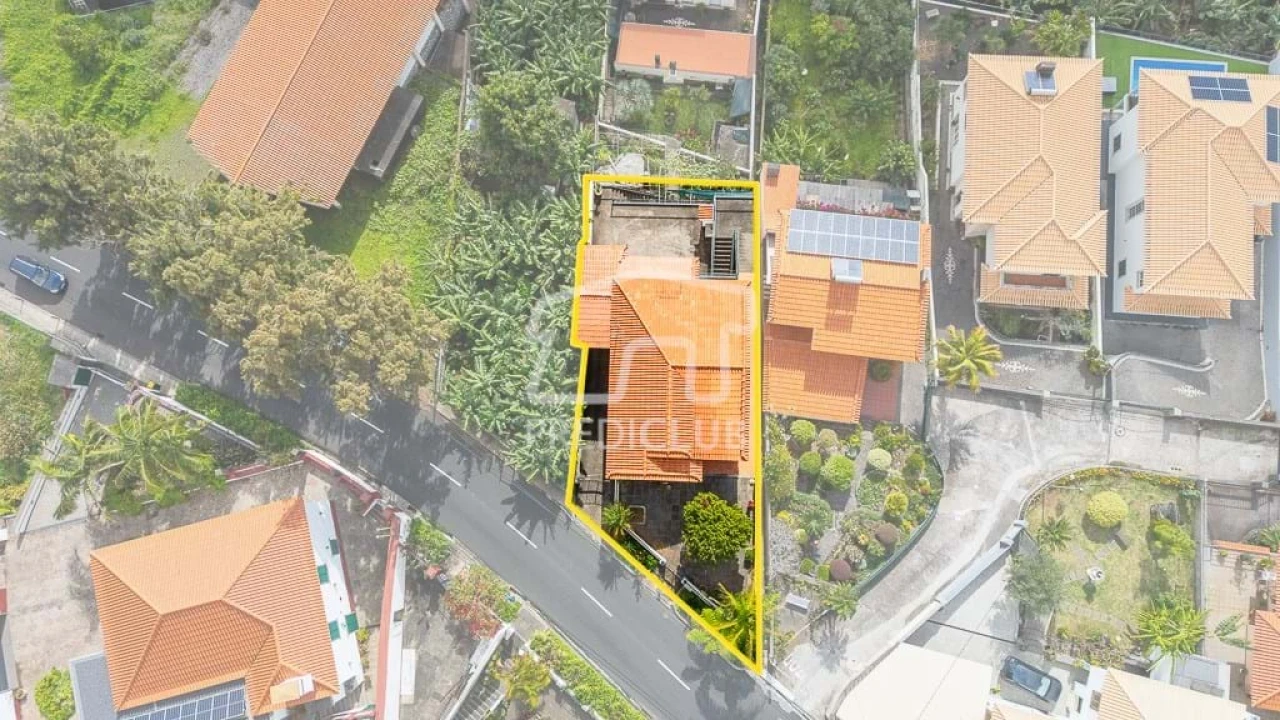 Moradia T3 para Venda em Camara de Lobos Foto 2