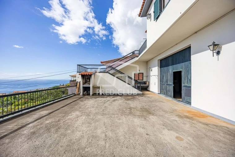 Moradia T3 para Venda em Camara de Lobos Foto 3