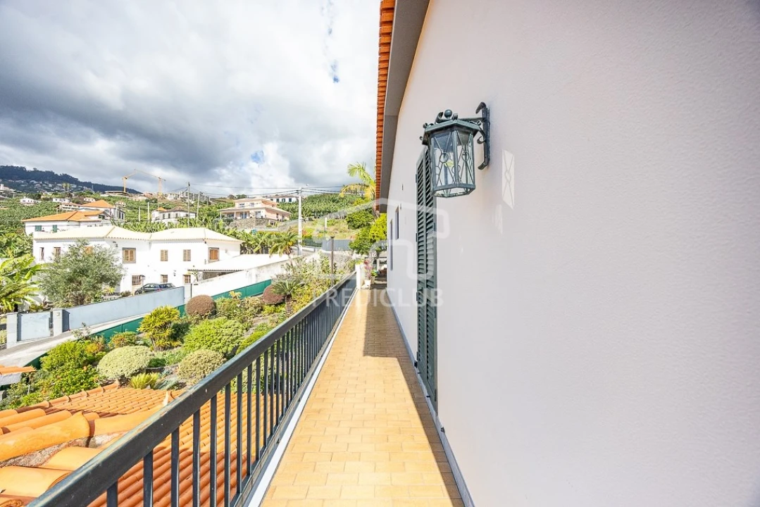 Moradia T3 para Venda em Camara de Lobos Foto 6