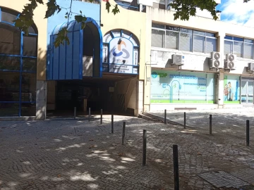 Garagem para Venda em Alvalade