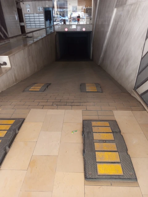 Garagem para Venda em Alvalade