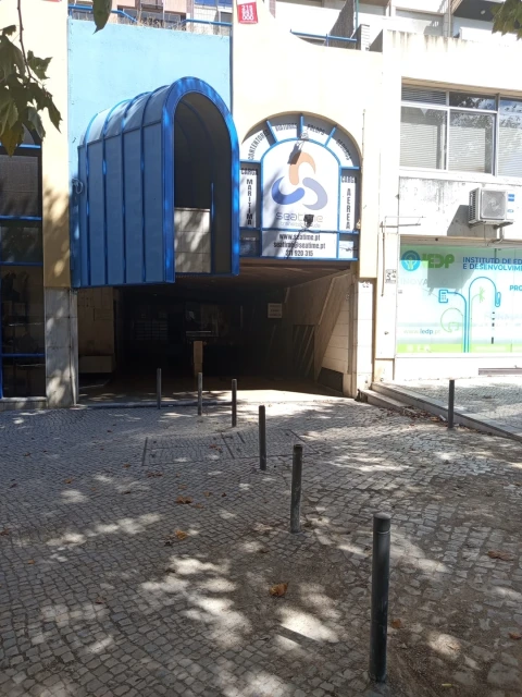 Garagem para Venda em Alvalade