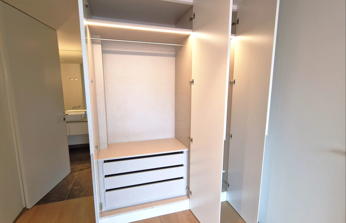 Apartamento T3 para Venda em Santo António Foto 24