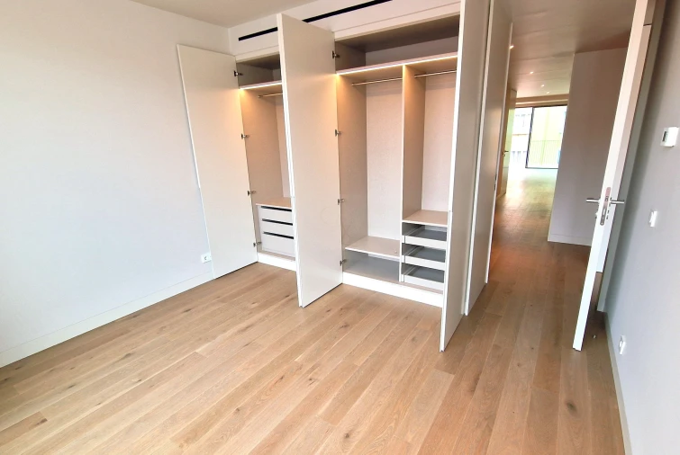 Apartamento T3 para Venda em Santo António Foto 28