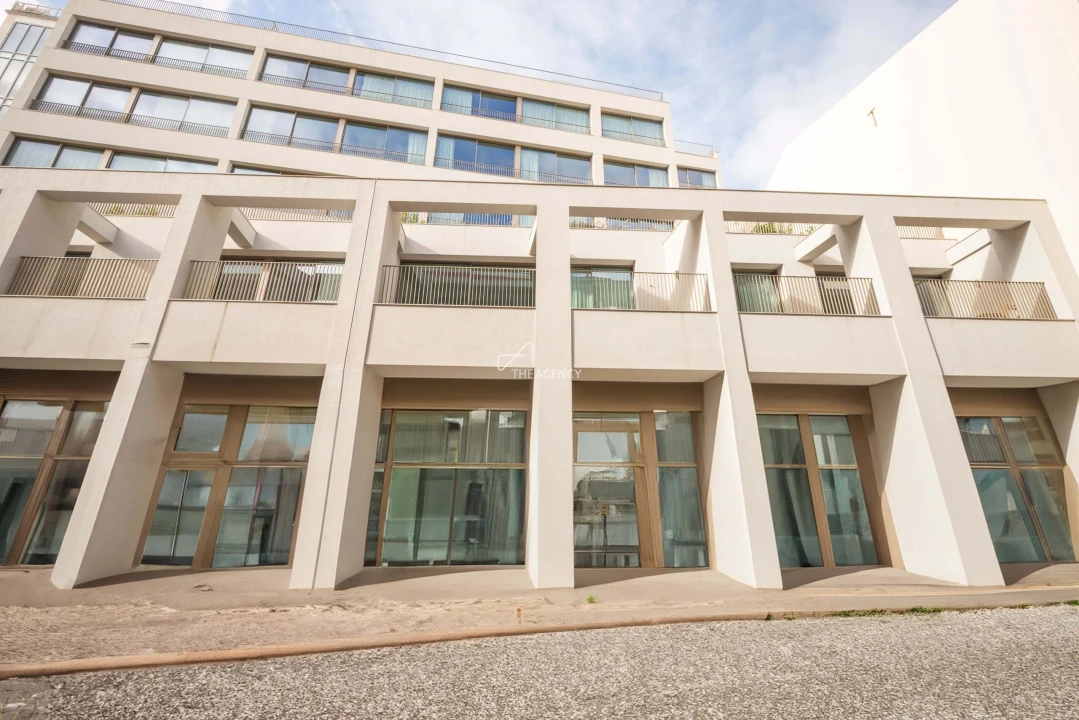 Apartamento T1 para Venda em Santo António Foto 17