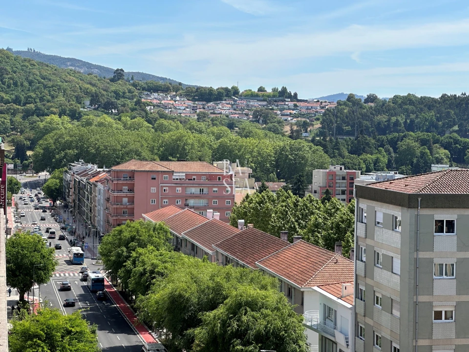 Apartamento T3 para Arrendamento em Braga (São José de São Lázaro e São João do Souto) Foto 29