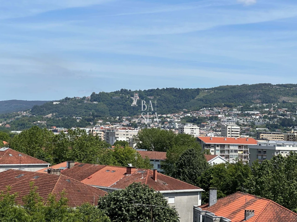 Apartamento T3 para Arrendamento em Braga (São José de São Lázaro e São João do Souto) Foto 28