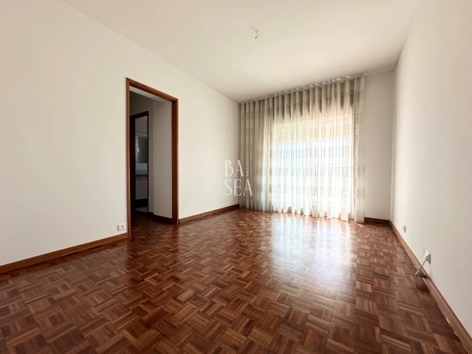 Apartamento T3 para Arrendamento em Braga (São José de São Lázaro e São João do Souto) Foto 18