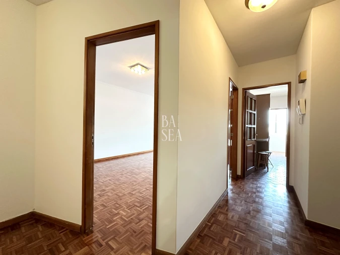 Apartamento T3 para Arrendamento em Braga (São José de São Lázaro e São João do Souto) Foto 10