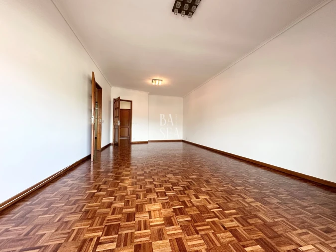 Apartamento T3 para Arrendamento em Braga (São José de São Lázaro e São João do Souto) Foto 8