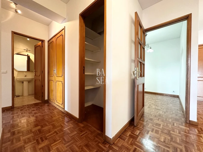 Apartamento T3 para Arrendamento em Braga (São José de São Lázaro e São João do Souto) Foto 9