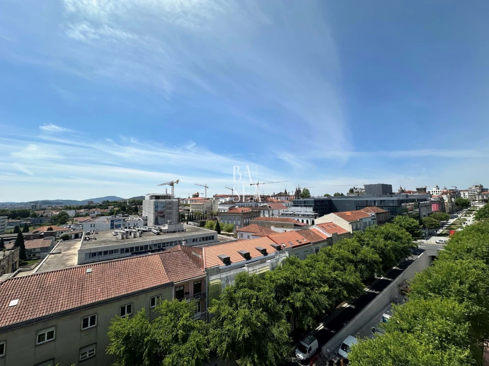 Apartamento T3 para Arrendamento em Braga (São José de São Lázaro e São João do Souto) Foto 1