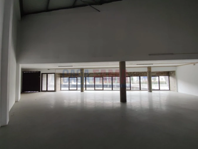 Armazém para Venda em Santo Tirso, Couto (Santa Cristina e São Miguel) e Burgães Foto 9