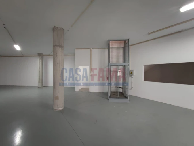 Armazém para Venda em Santo Tirso, Couto (Santa Cristina e São Miguel) e Burgães Foto 22