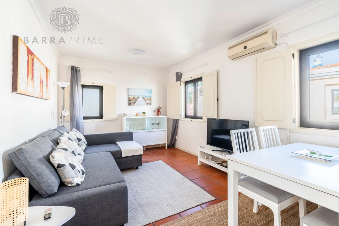 Apartamento T1 para Venda em Quarteira Foto 7